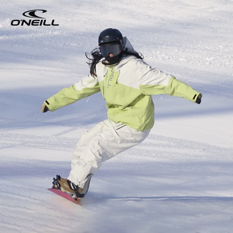 アウトドアファッション ウィンタースポーツ スノーボードウェア セットアップ