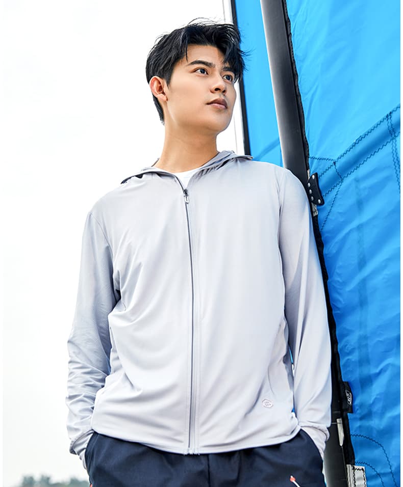 アウトドアファッション 通気性抜群！軽量 速乾パーカー