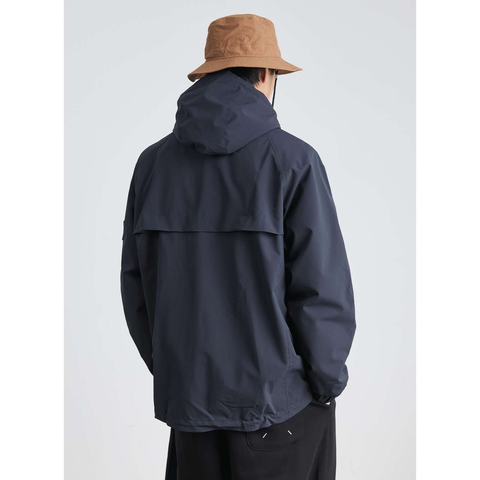 アウトドアファッション 生成です