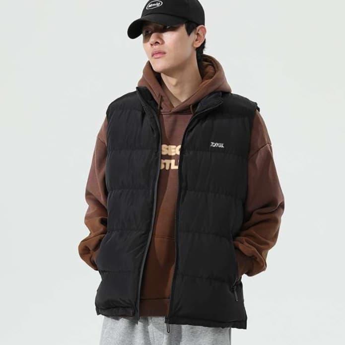 アウトドアファッション のびのびダウンベスト