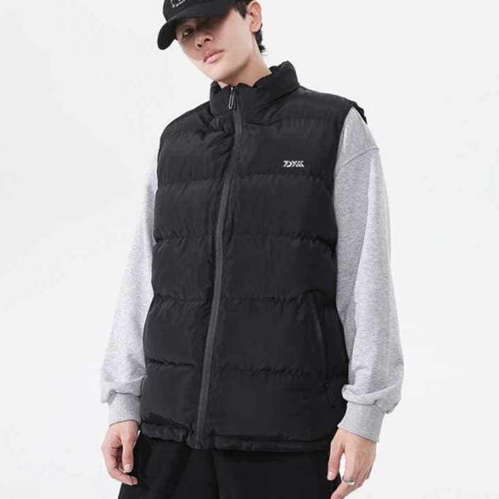 アウトドアファッション のびのびダウンベスト
