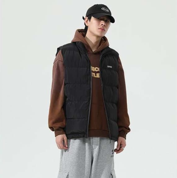 アウトドアファッション のびのびダウンベスト