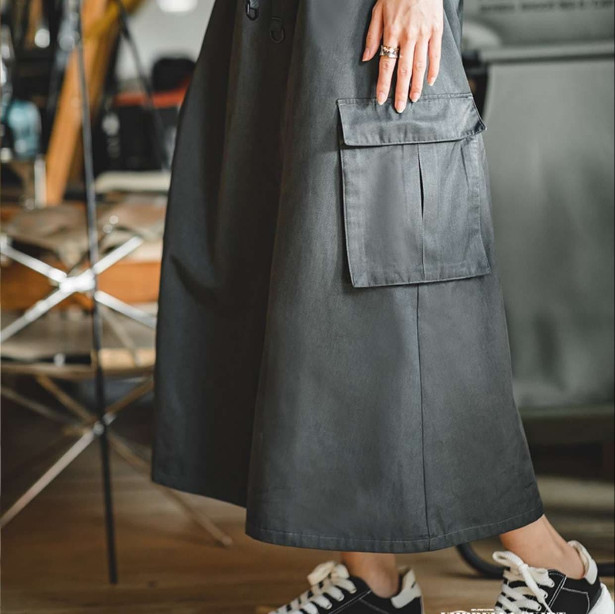 アウトドアファッション ベルト付きカーゴロングスカート