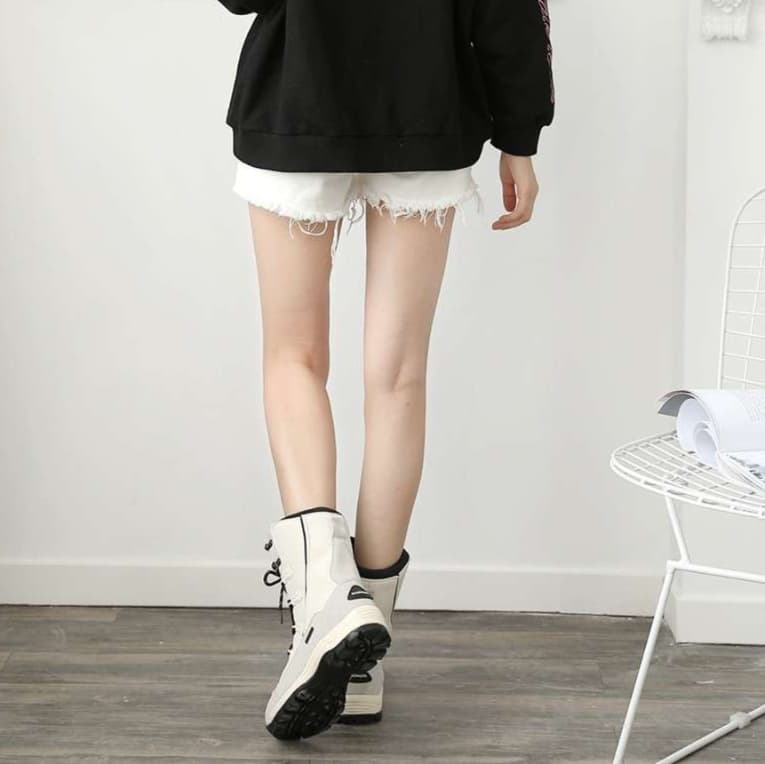 アウトドアファッション 女性向けウィンターレジャー登山ブーツ