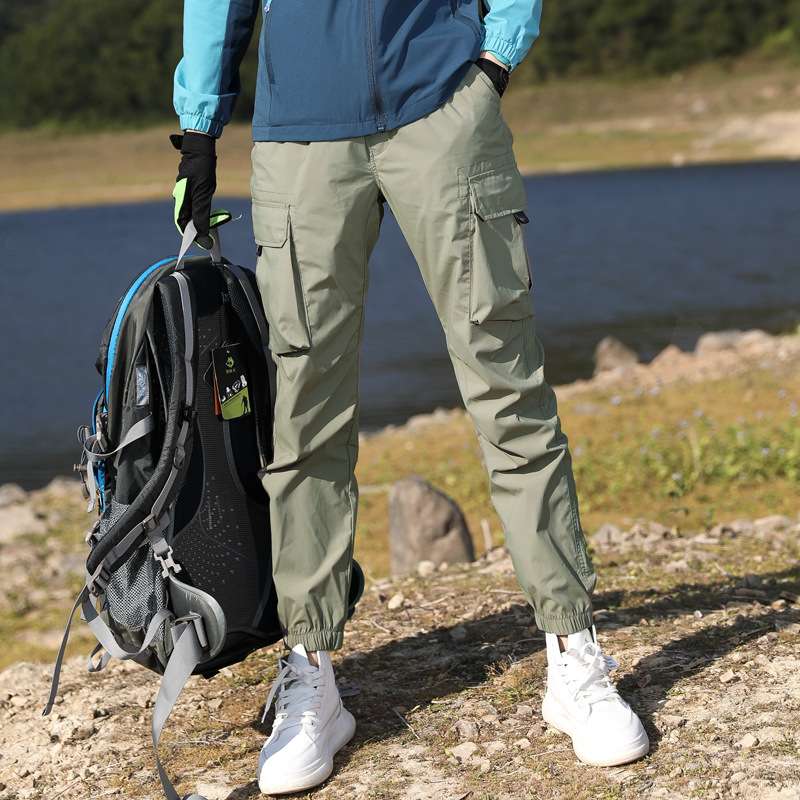 アウトドアファッション アウトドア向け機能性パンツ
