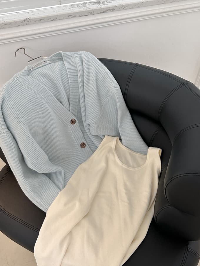 アウトドアファッション ゆるふわニットカーディガン