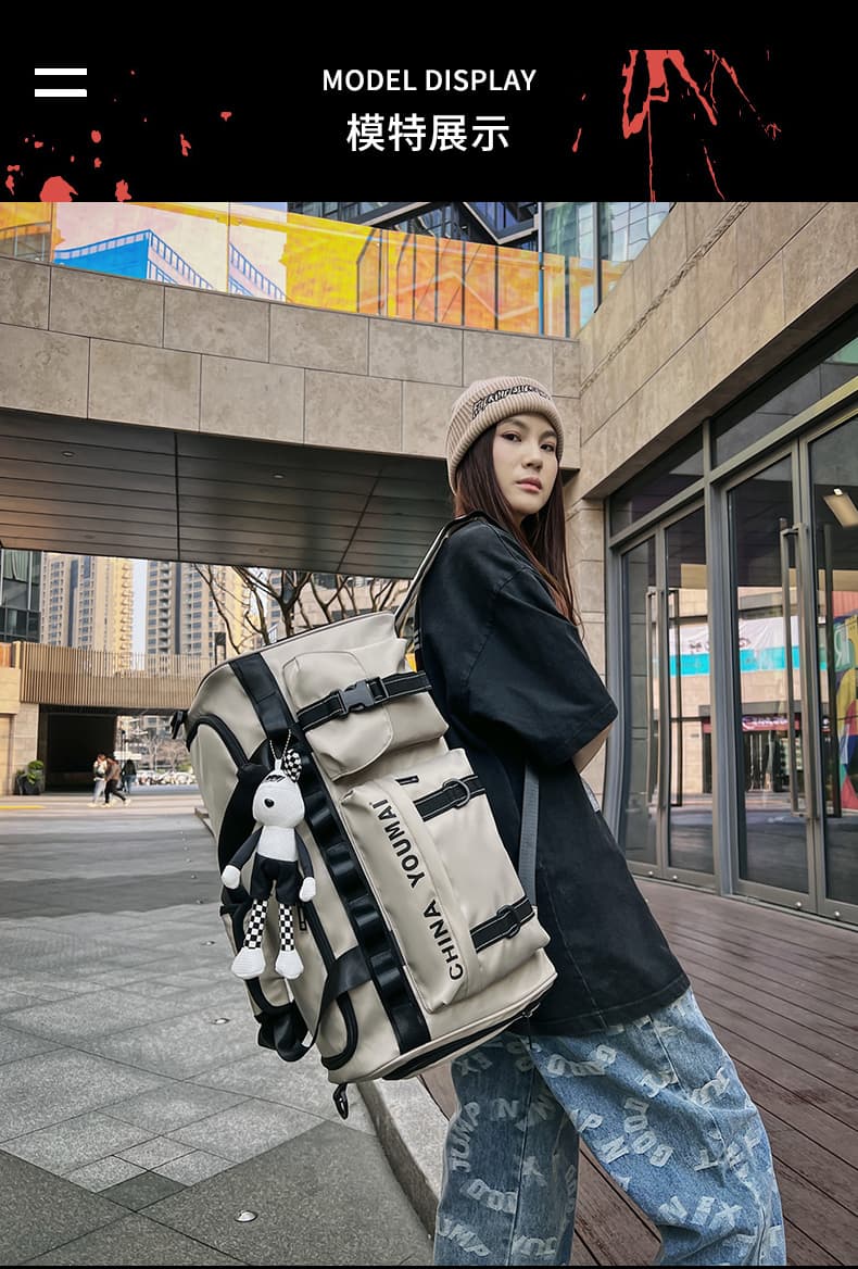 アウトドアファッション 機能性抜群 多収納キャンプバッグ