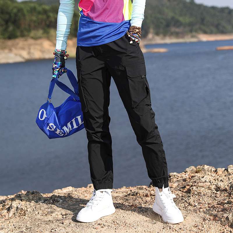 アウトドアファッション アウトドア向け機能性パンツ