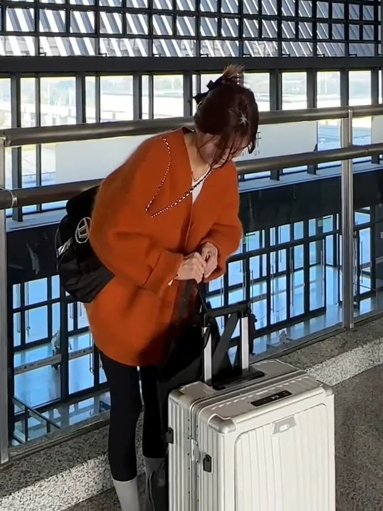 アウトドアファッション ふんわりニットプルオーバー