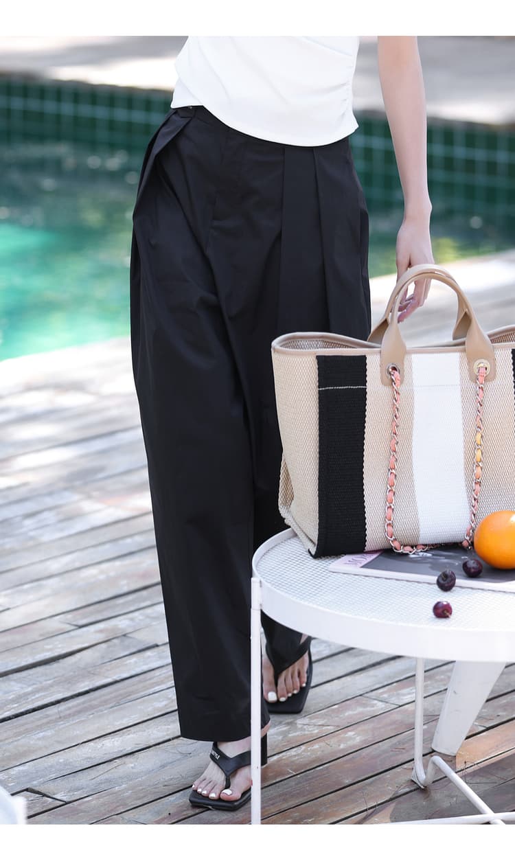 アウトドアファッション プリーツゆったりワイドパンツ