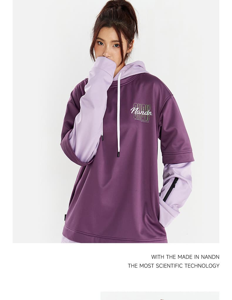 アウトドアファッション ゆったりシルエットレイヤード風パーカー