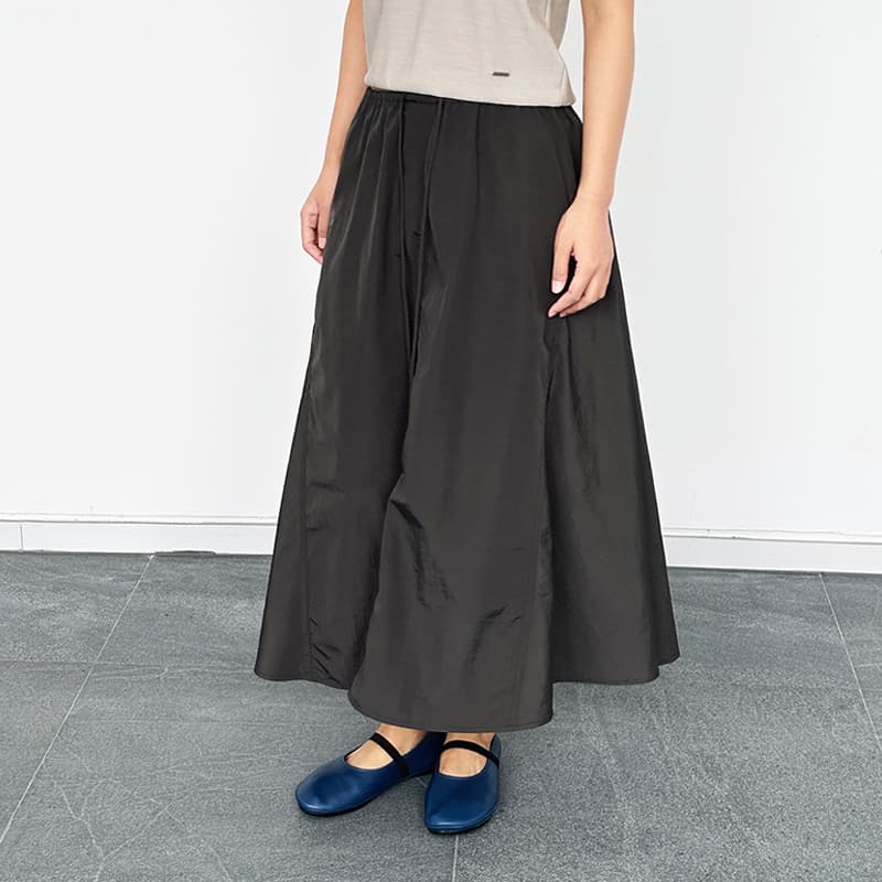 アウトドアファッション フレアロング丈ワンピース アウトドアスタイル