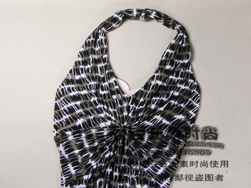 アウトドアファッション ゆったりマキシ丈ワンピース 夏山リゾート