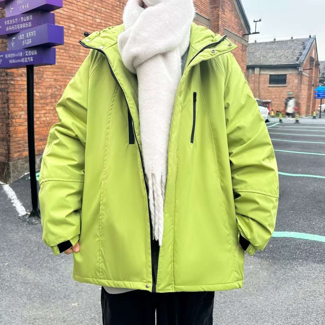 アウトドアファッション ゆったり防寒 アウトドアダウンジャケット