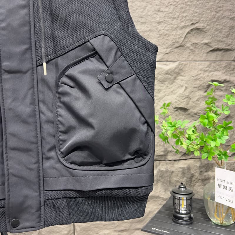 アウトドアファッション 防寒ダウンベスト フード付き