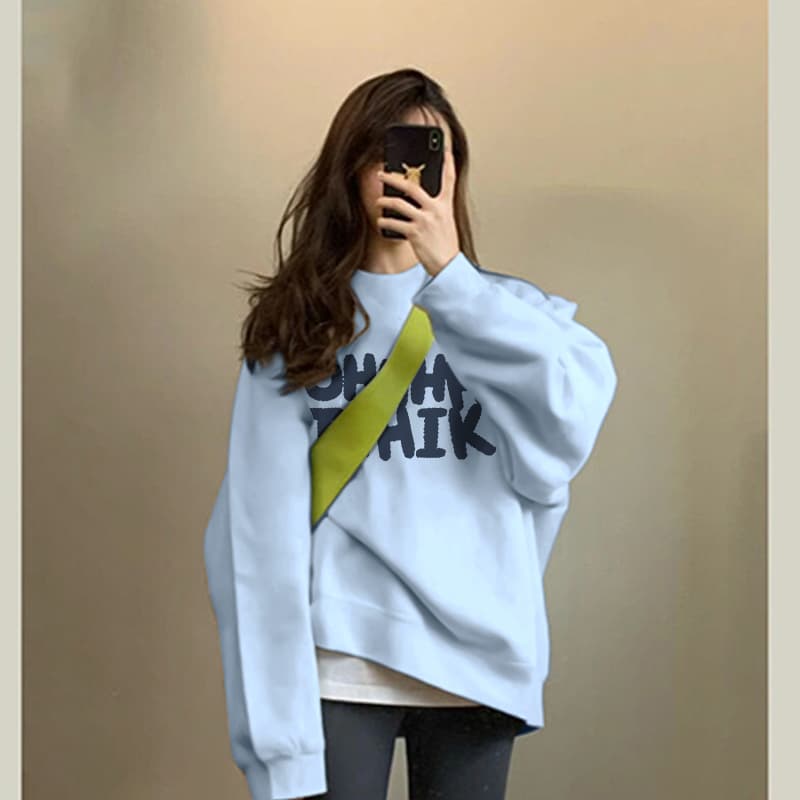 アウトドアファッション ゆったりロゴ入り裏起毛スウェット