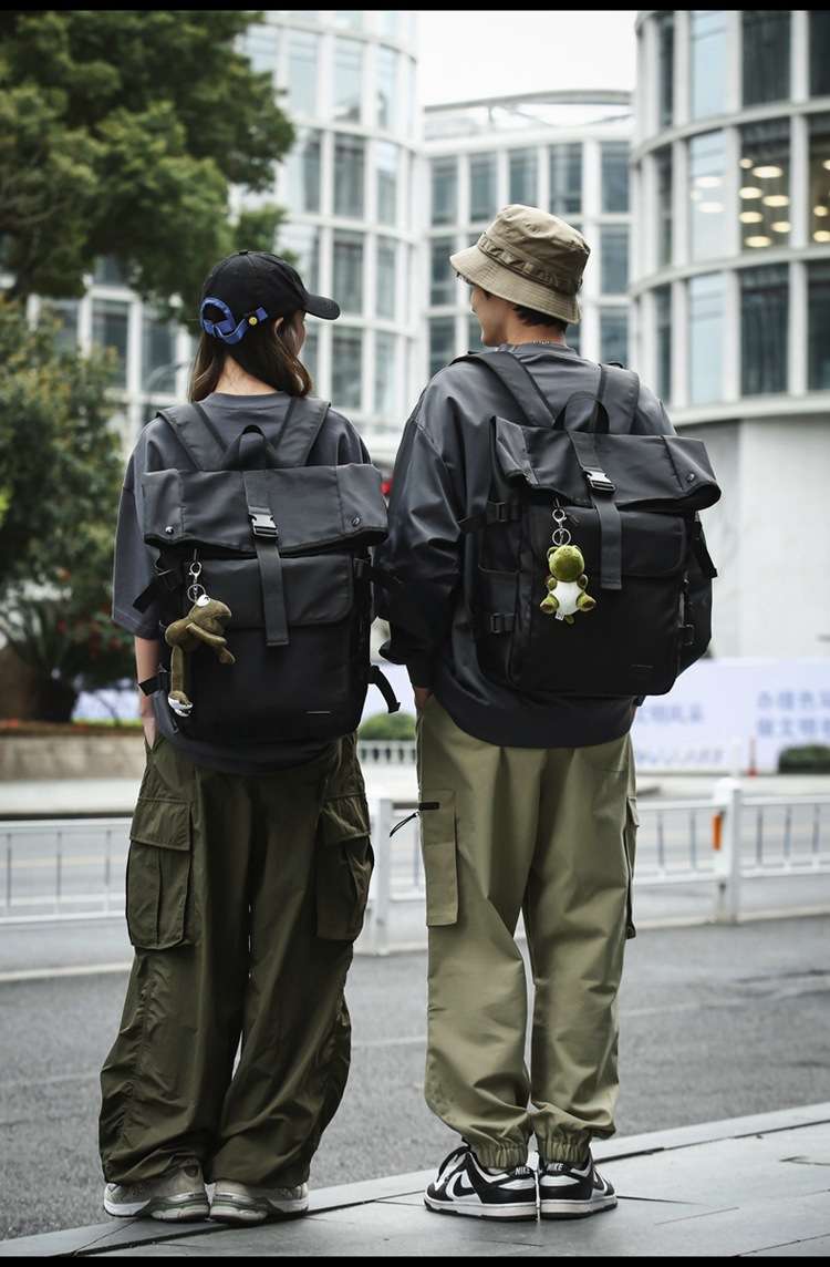 アウトドアファッション アウトドア機能性バックパック