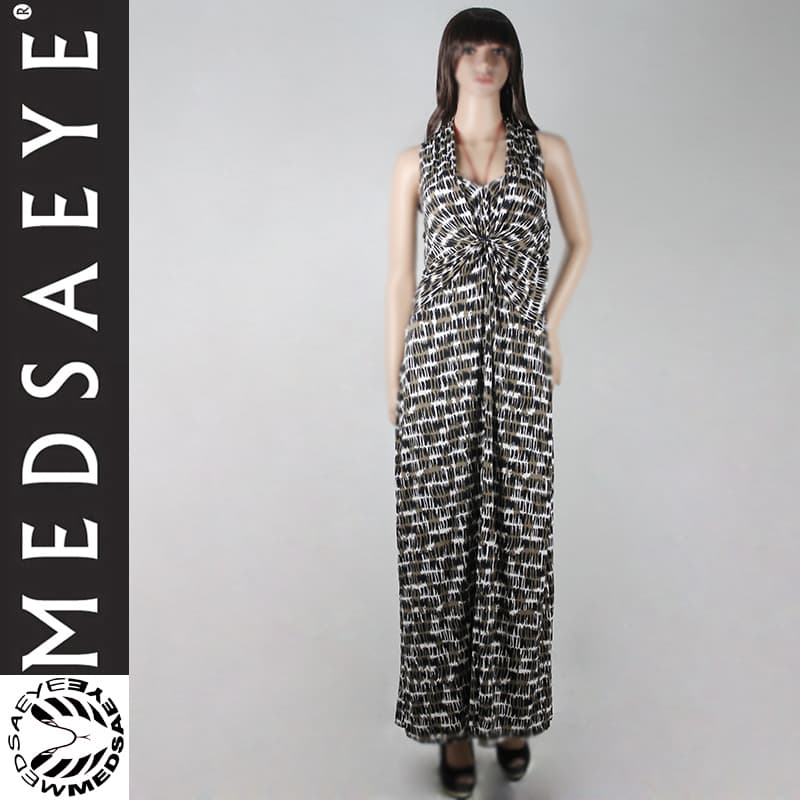 アウトドアファッション ゆったりマキシ丈ワンピース 夏山リゾート