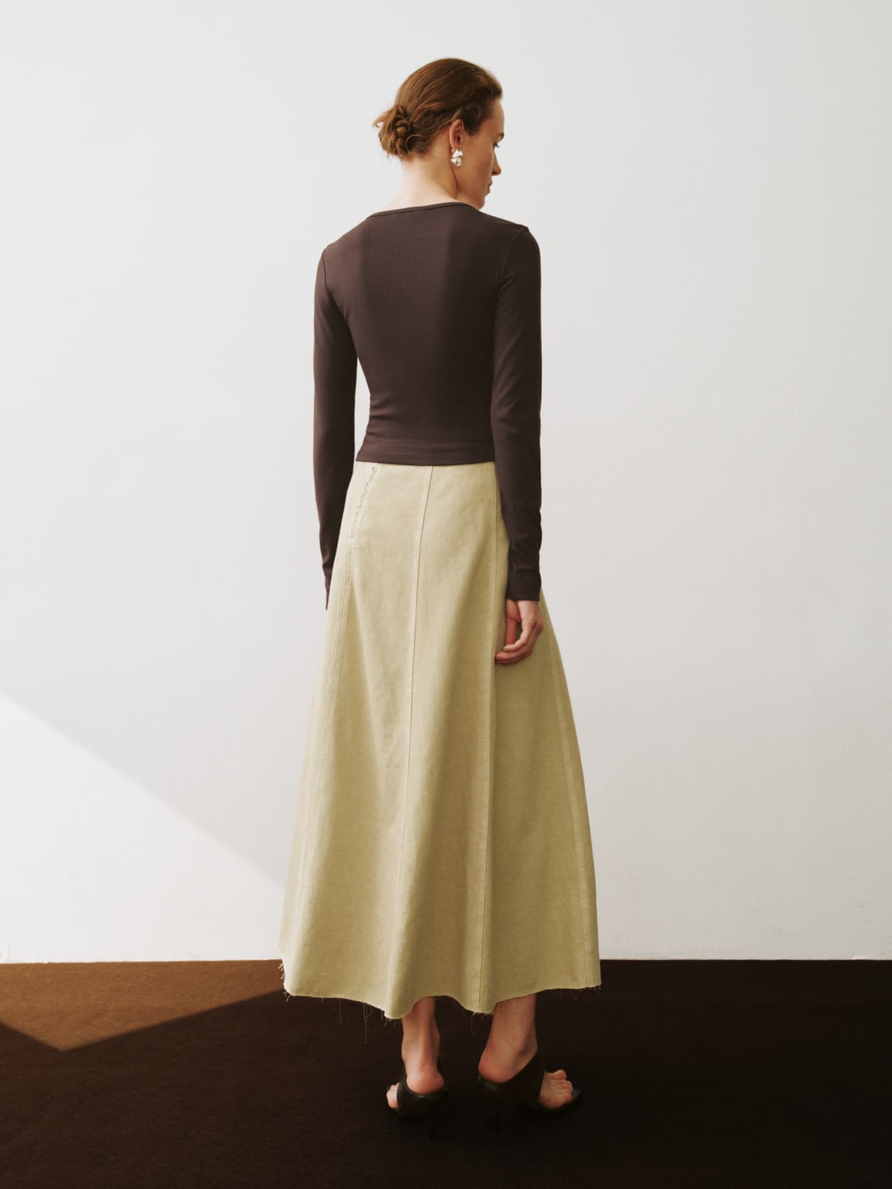 アウトドアファッション 風合い豊かな麻混マキシスカート