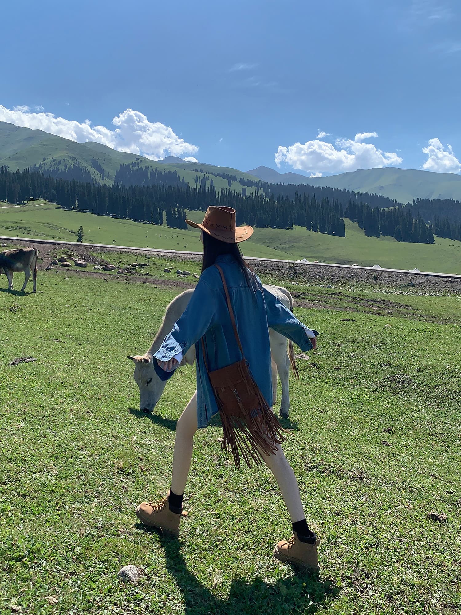 アウトドアファッション 山歩きデニムシャツワンピース