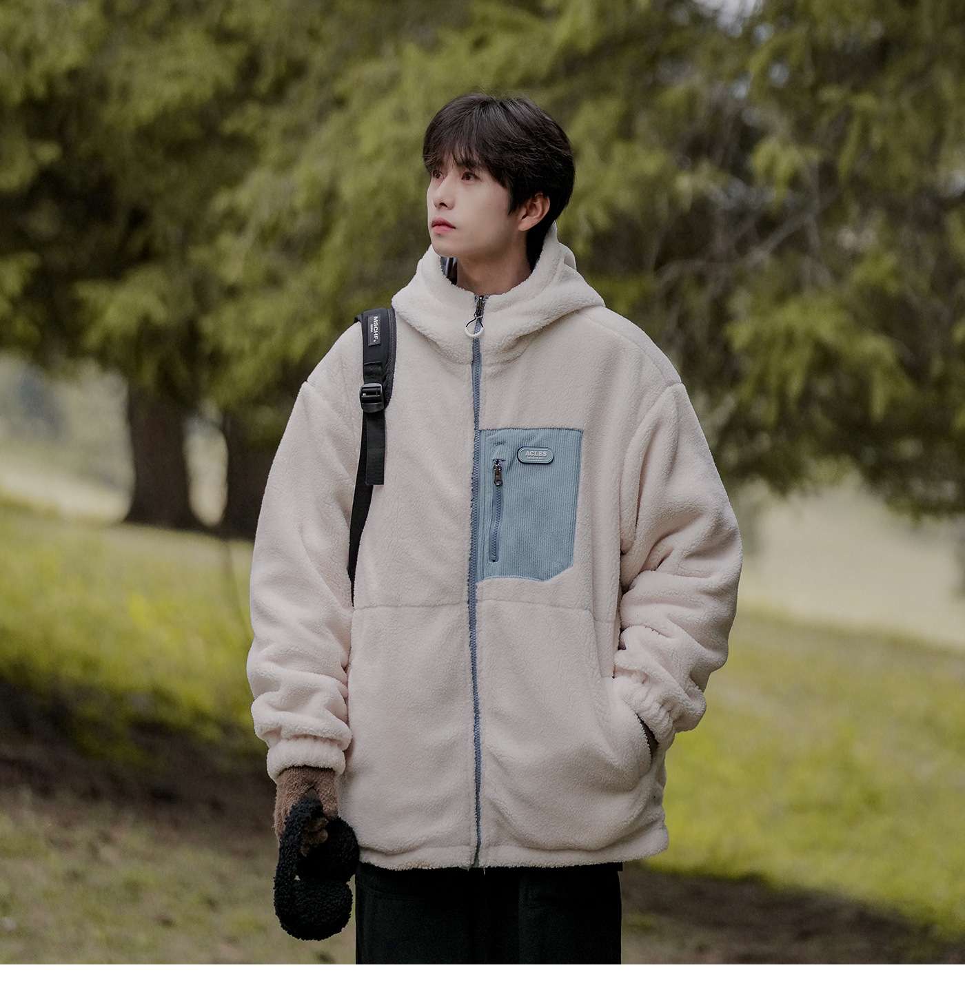 アウトドアファッション もこもこフリースジップアップパーカー
