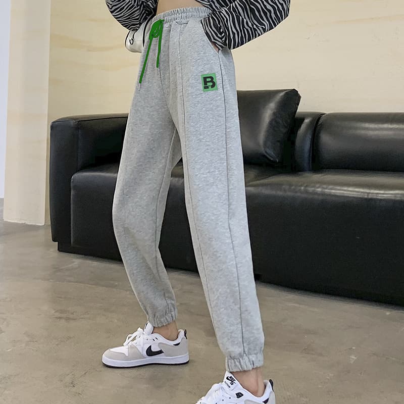 アウトドアファッション リラックスジョガーパンツ