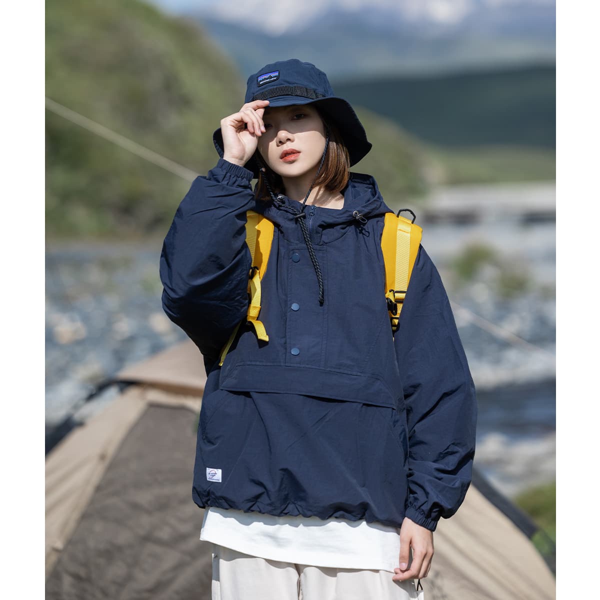 アウトドアファッション 山麓フードプルオーバー