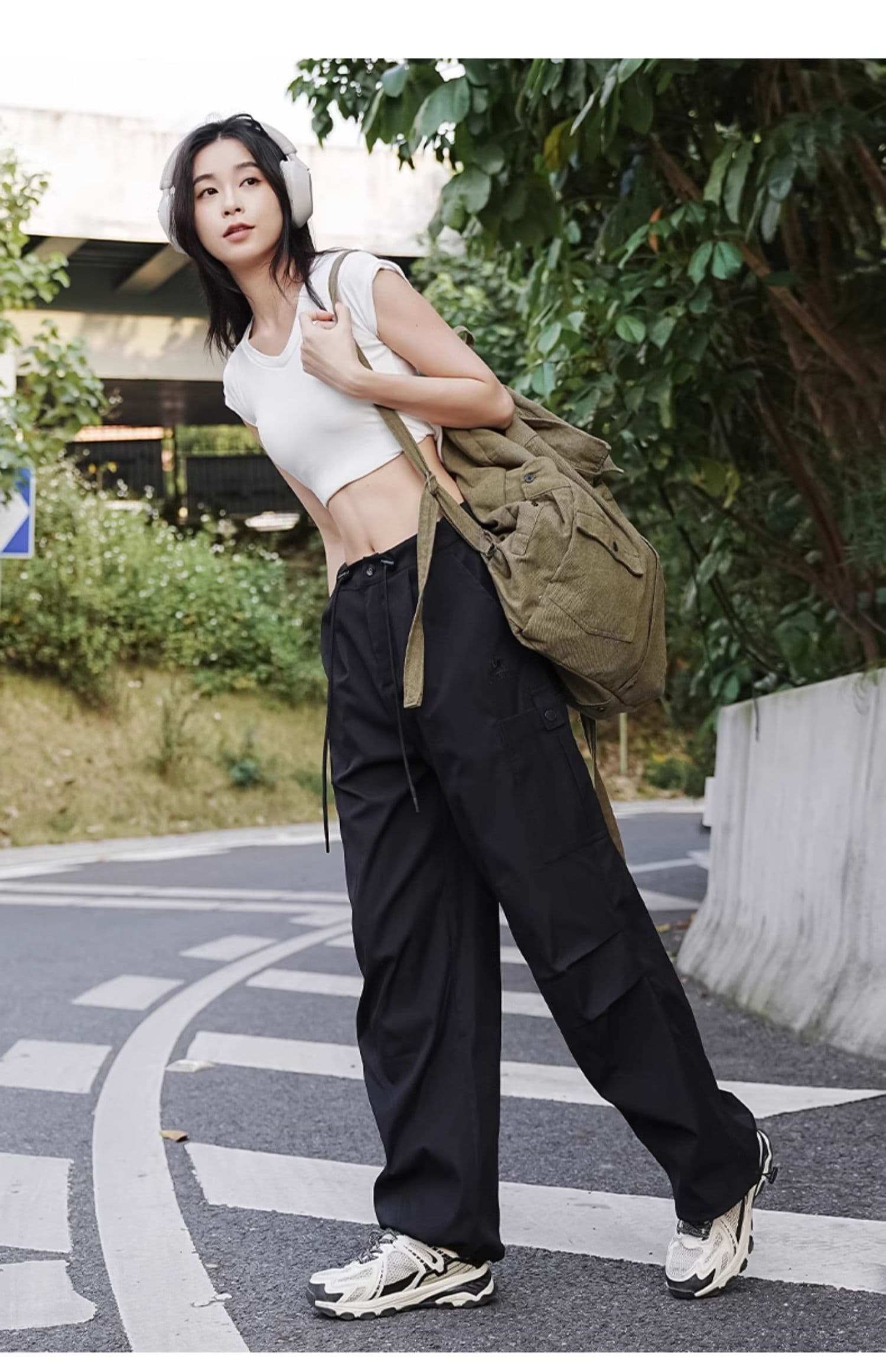 アウトドアファッション ワイドカーゴパンツ