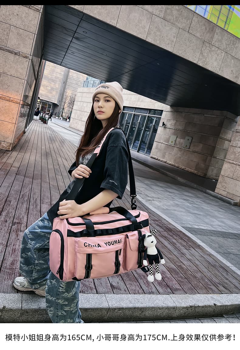 アウトドアファッション 機能性抜群 多収納キャンプバッグ