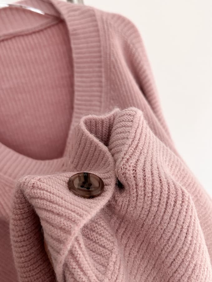 アウトドアファッション ゆるふわニットカーディガン