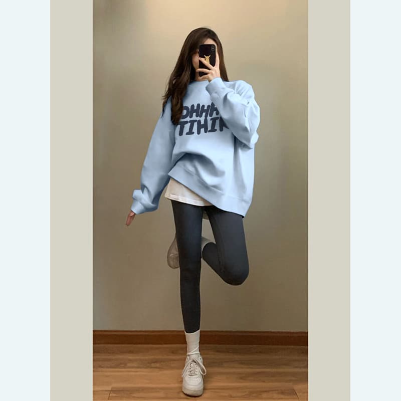 アウトドアファッション ゆったりロゴ入り裏起毛スウェット