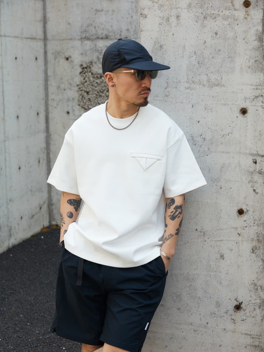 アウトドアファッション 立体三角ポケットカットソー