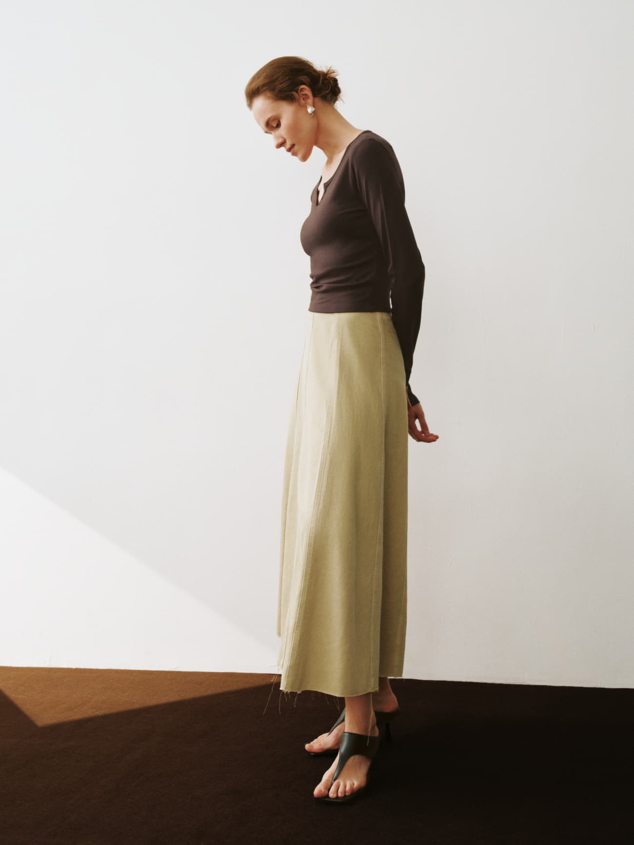 アウトドアファッション 風合い豊かな麻混マキシスカート