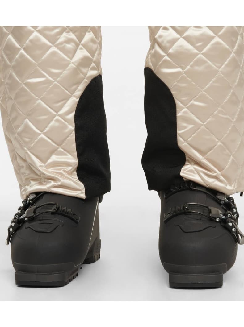 アウトドアファッション キルティング素材のスノーワンピース