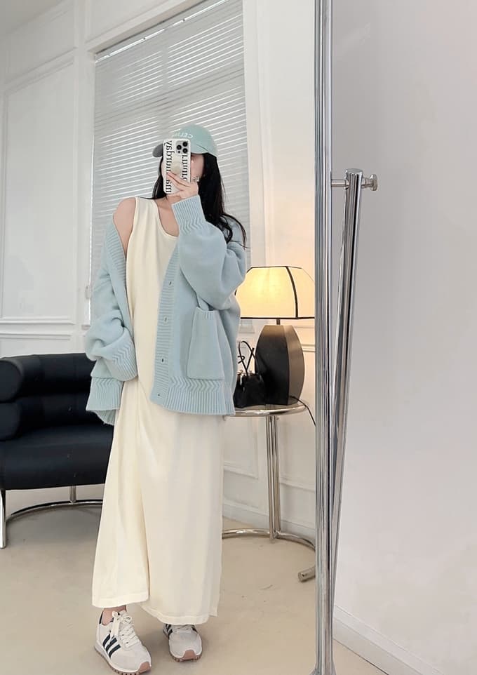 アウトドアファッション ゆるふわニットカーディガン