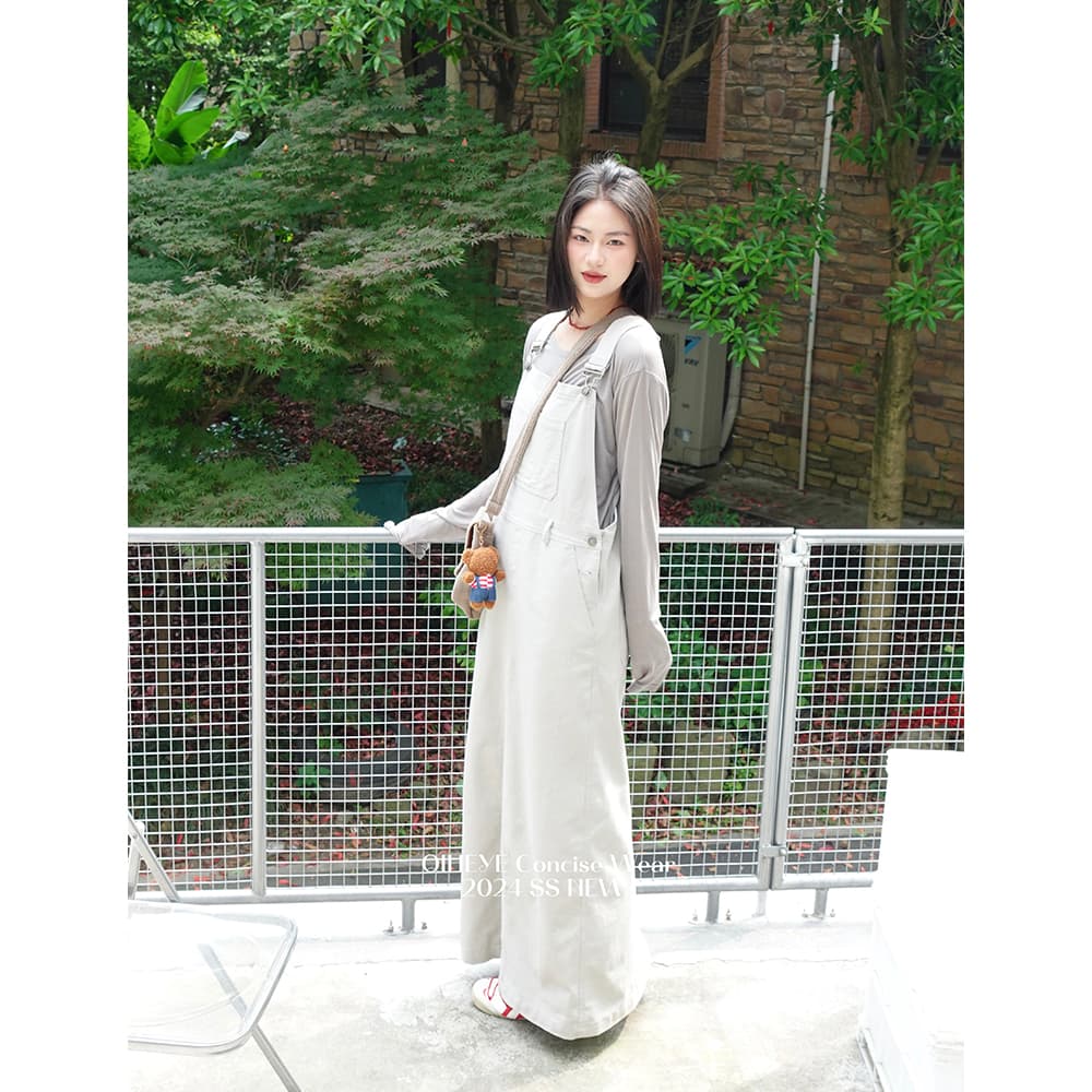 アウトドアファッション ゆったりオーバーオール風マキシワンピース