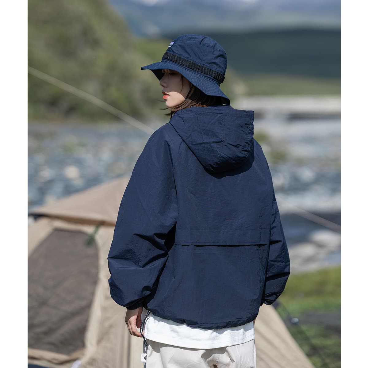 アウトドアファッション 山麓フードプルオーバー