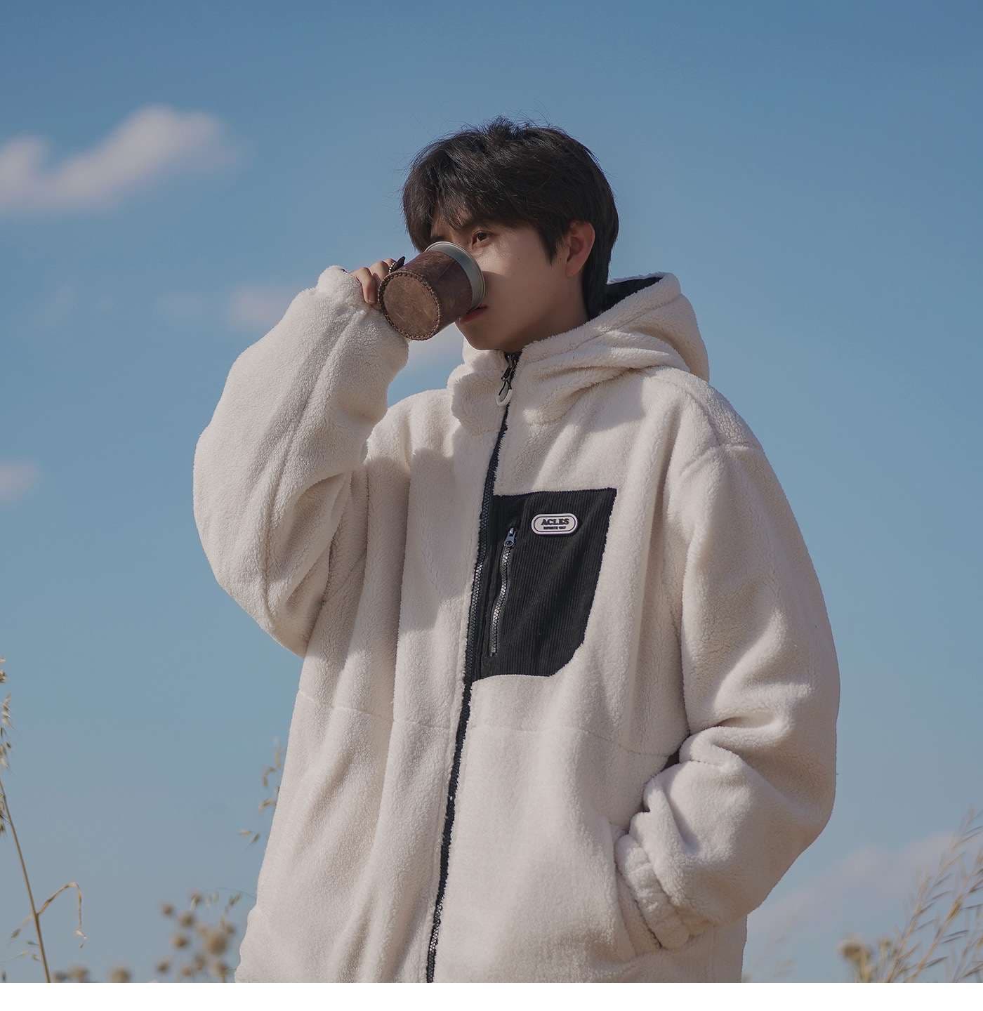 アウトドアファッション もこもこフリースジップアップパーカー