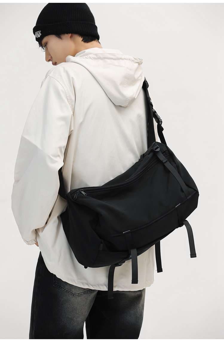 アウトドアファッション マルチカーゴストラップザック