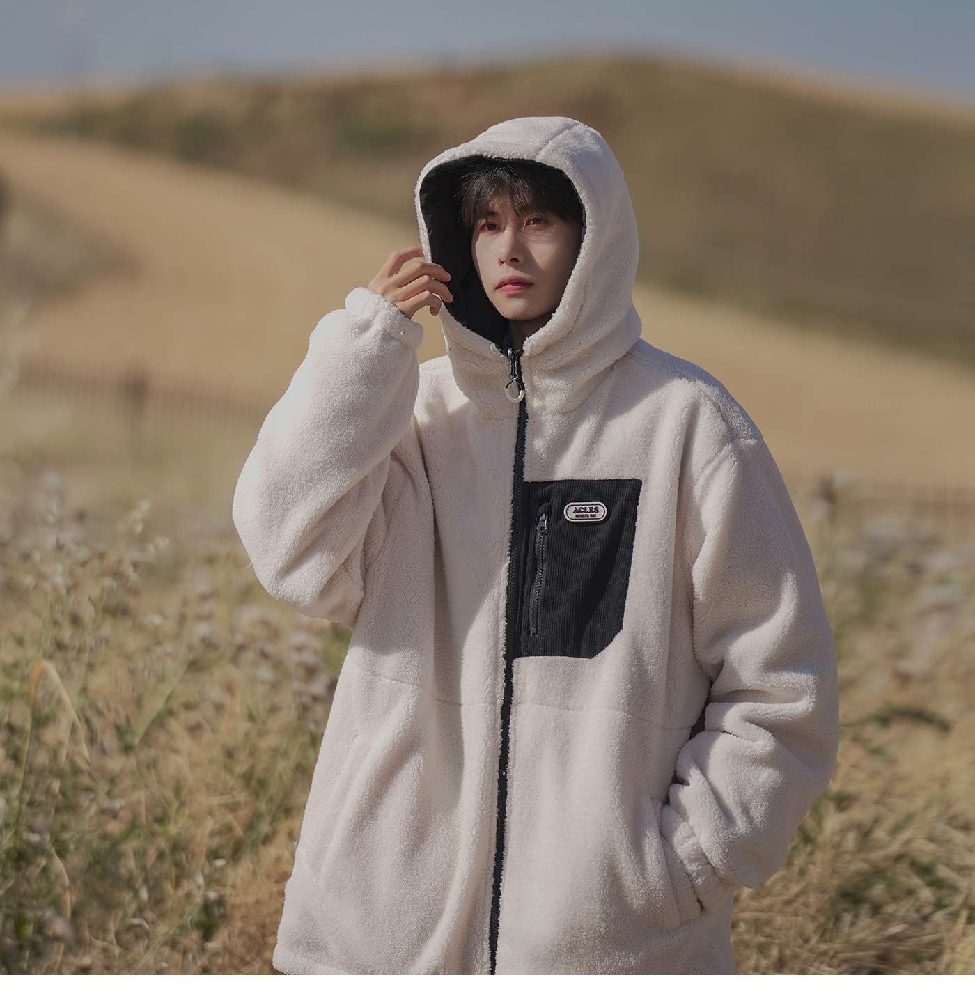 アウトドアファッション もこもこフリースジップアップパーカー