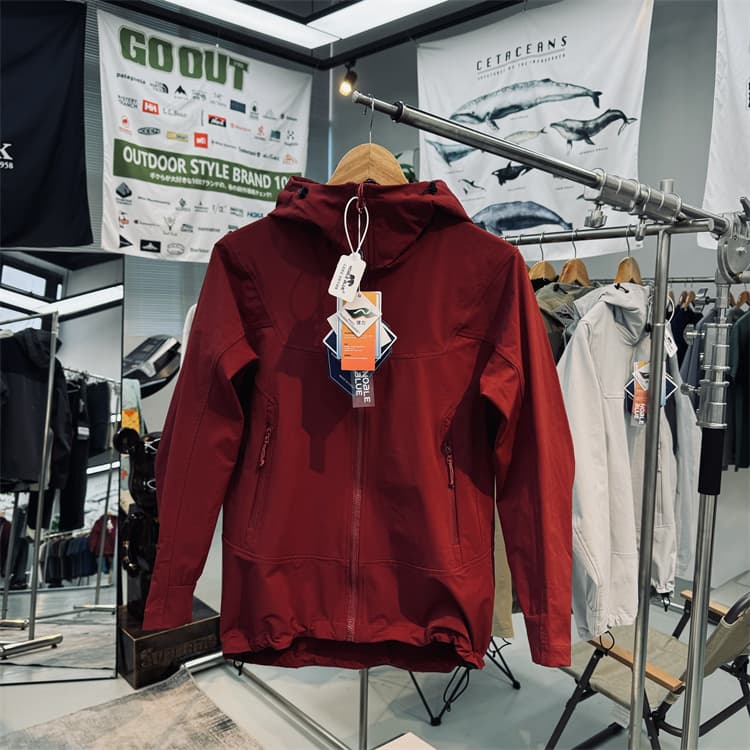 アウトドアファッション 防水機能付き山岳トレッキングパーカー