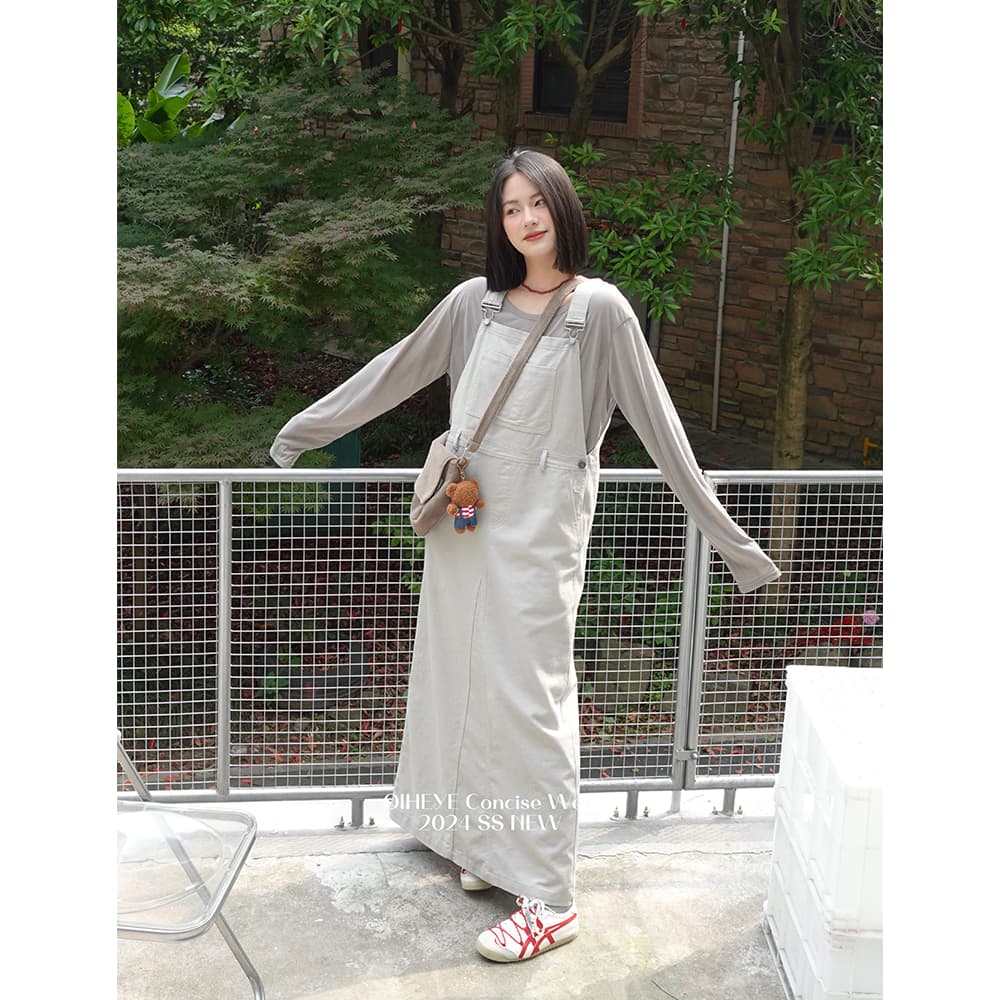 アウトドアファッション ゆったりオーバーオール風マキシワンピース