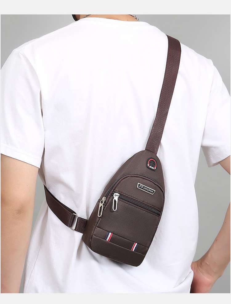 アウトドアファッション コンパクト斜め掛けボディバッグ