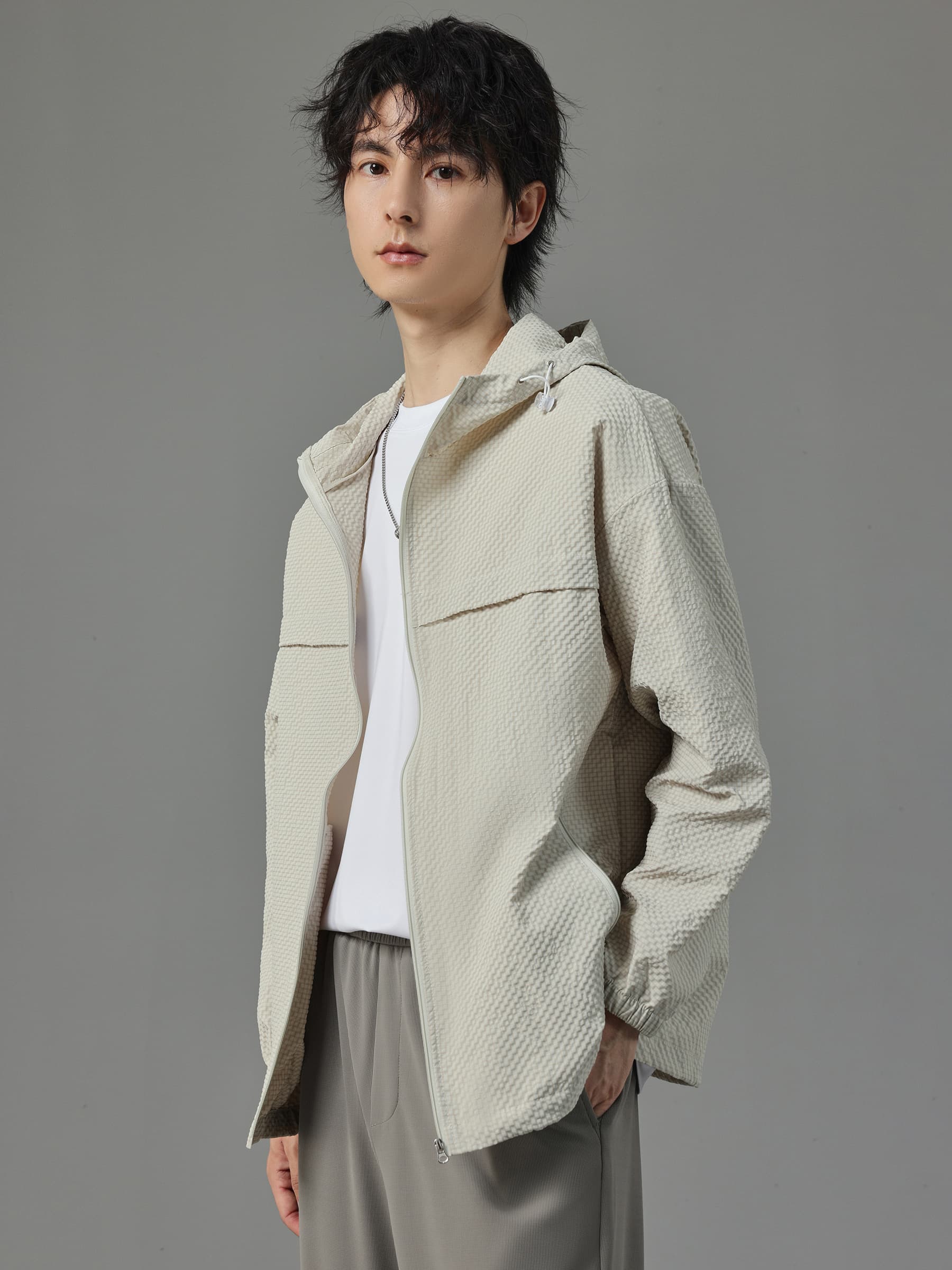 アウトドアファッション メッシュ素材 軽量フーディジャケット