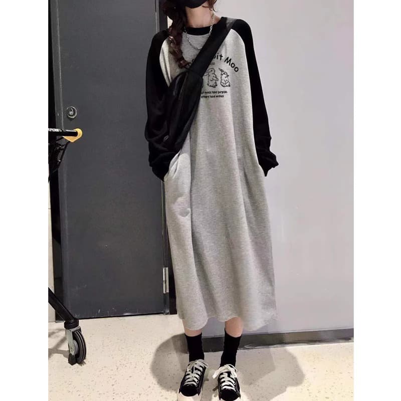 アウトドアファッション ゆったりラグラン切替ワンピース