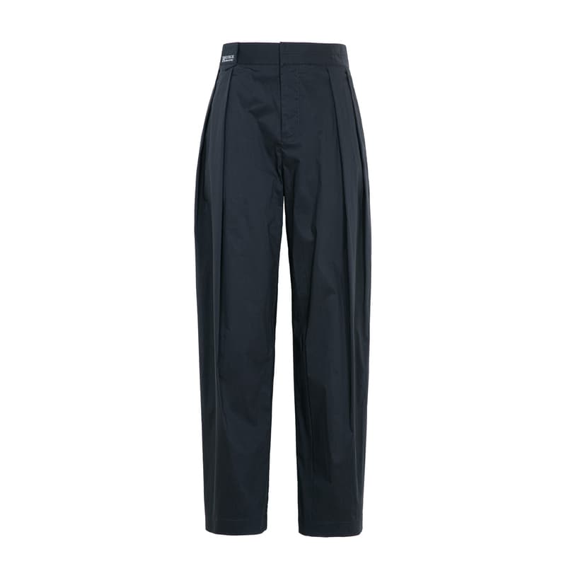 アウトドアファッション プリーツゆったりワイドパンツ