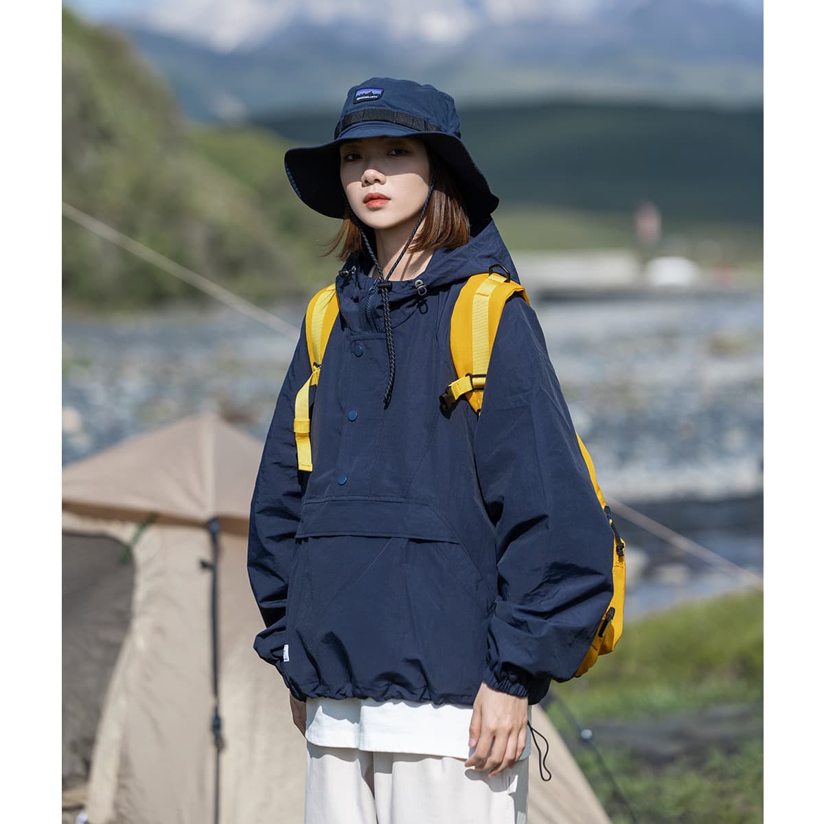 アウトドアファッション 山麓フードプルオーバー