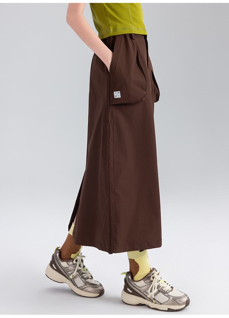 アウトドアファッション 機能性ポケット付きロングスカート