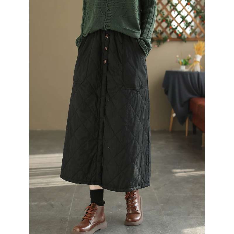 アウトドアファッション キルティングスカート付きニットワンピース