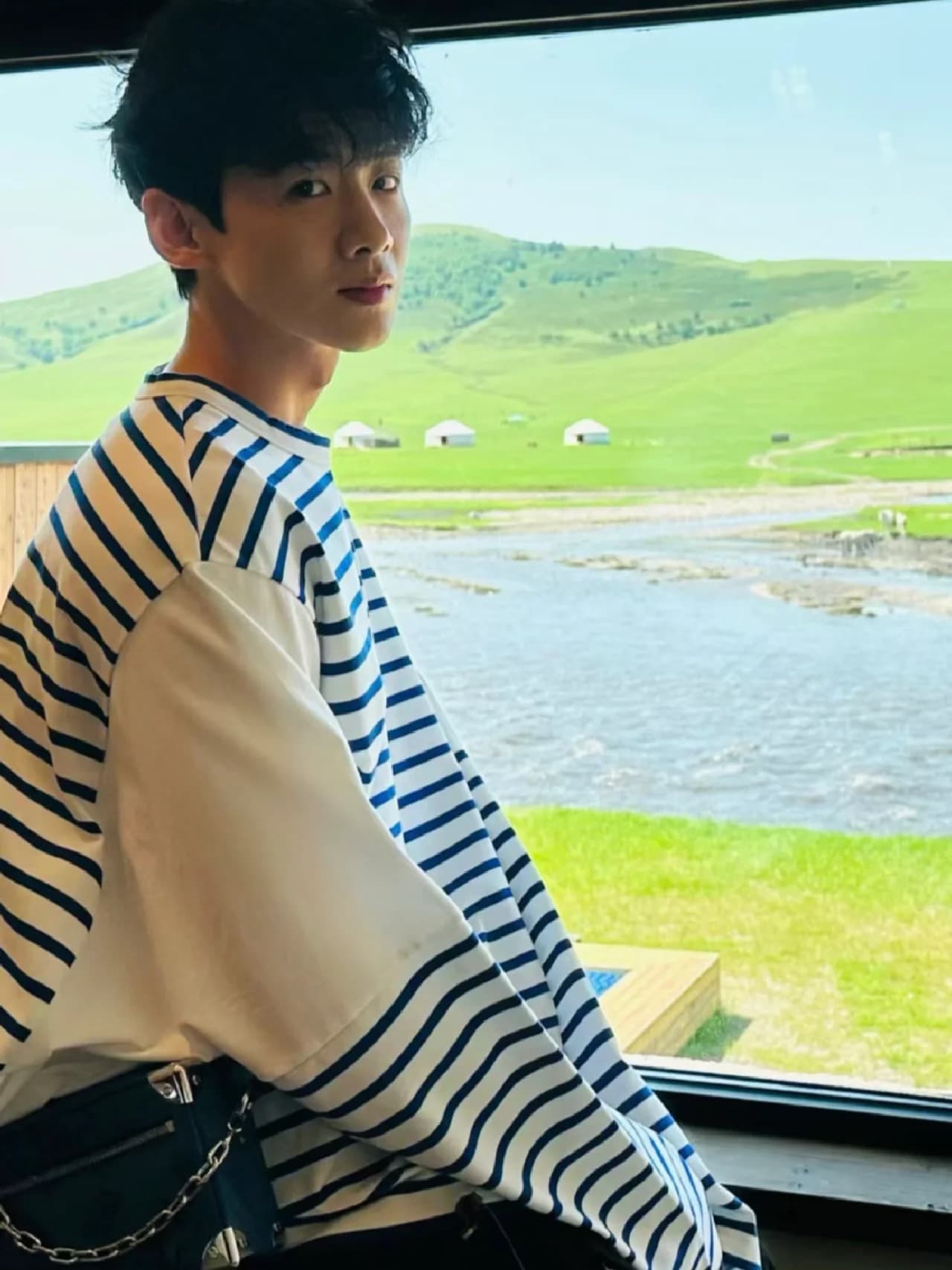 アウトドアファッション 森の風を感じる爽やかボーダーカットソー